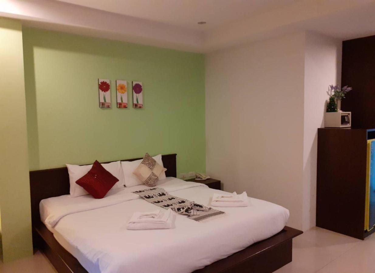קאמאלה ביץ' Nicha Residence מראה חיצוני תמונה